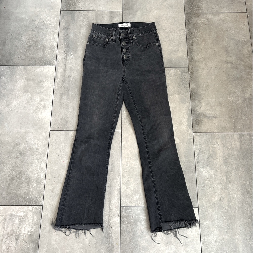 Madewell Cali Demi Boot faded black raw hem jeans size 25.